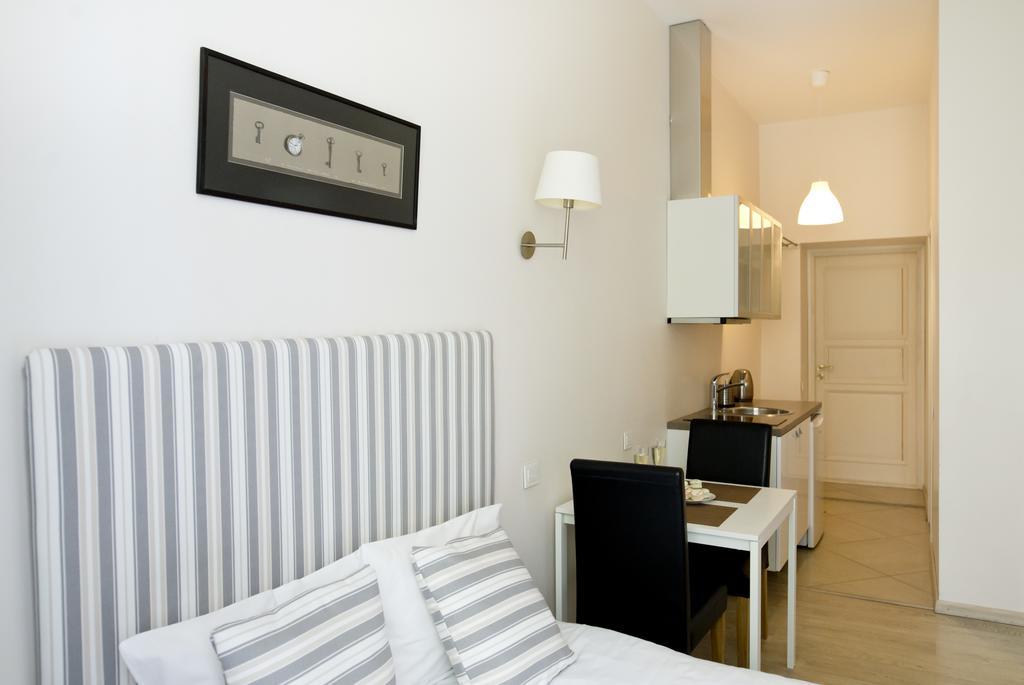 Cozy Studio In Old Town By Urban Rent Vilnius Ngoại thất bức ảnh